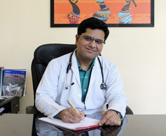 dr-bhupendra-vaishnav-is-rheumatoid-specialist-doctor-in-jaipur-big-0