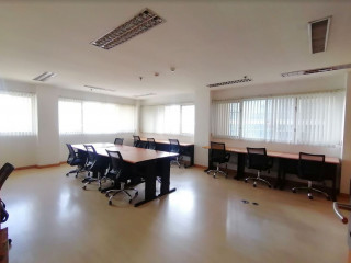 Window Office with Pantry for Rent in Makati 46sqm