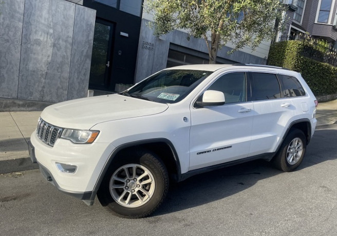 jeep-grand-cherokee-2018-big-0