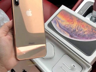 For Sale:- Apple iPhone Xs Max, Samsung Galaxy S10 Plus.