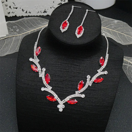 silvergold-crystal-necklace-for-women-big-0